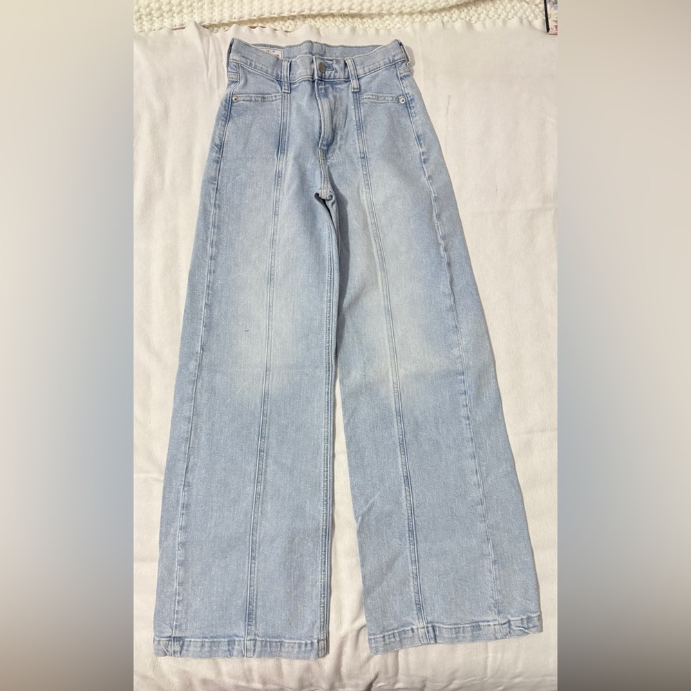 ☀️ GAP Light Blue Wide-Leg Jeans with Center Seams